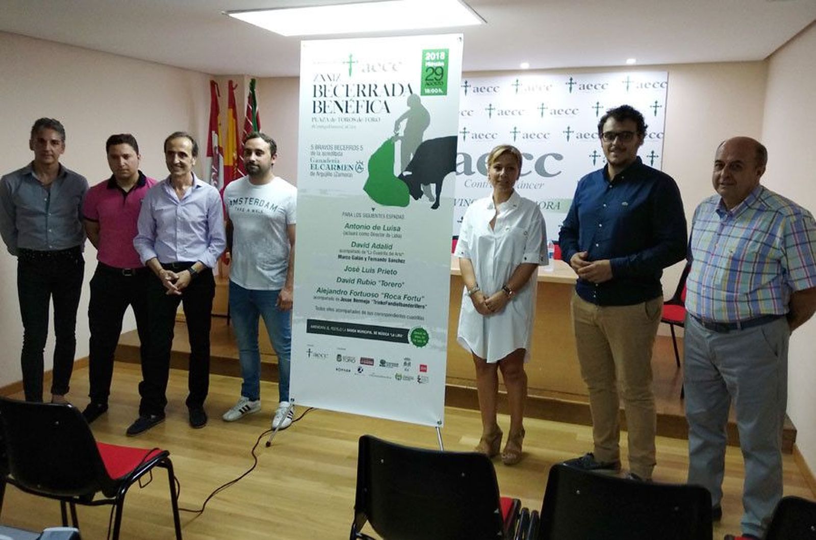 Becerrada benefica toro