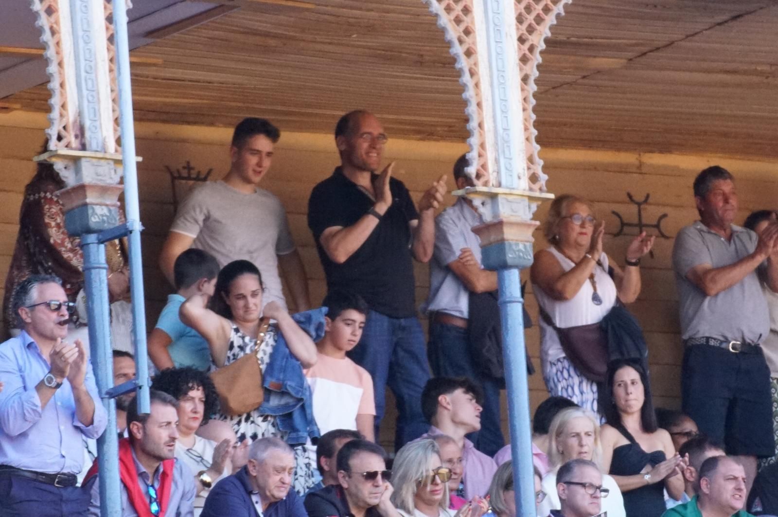 Así ha vivido la afición de La Glorieta el primer cartel de figuras de la feria: imágenes del ambiente en los tendidos y en el patio de cuadrillas