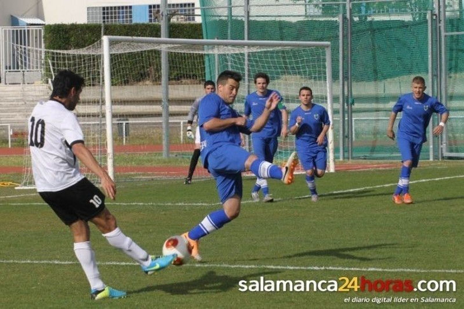 El Salmantino acaba la temporada con una victoria muy cómoda