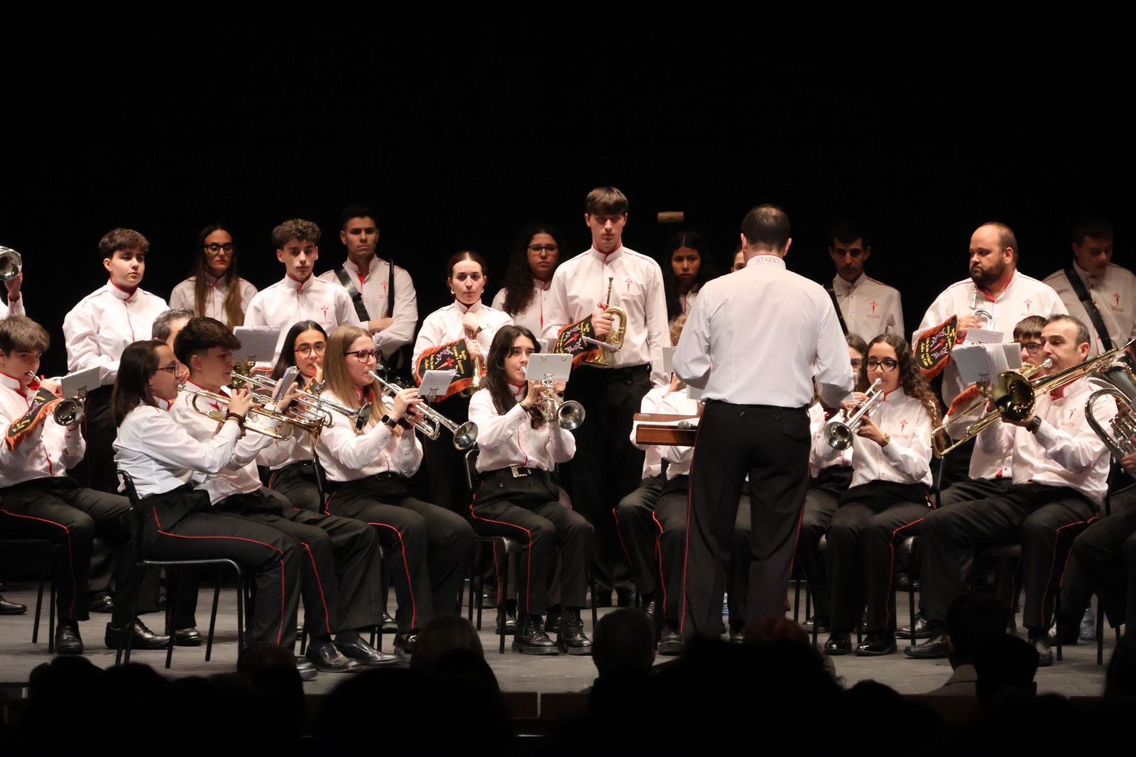 GALERÍA | Revive un Certamen de Cornetas y Tambores lleno de música y emoción