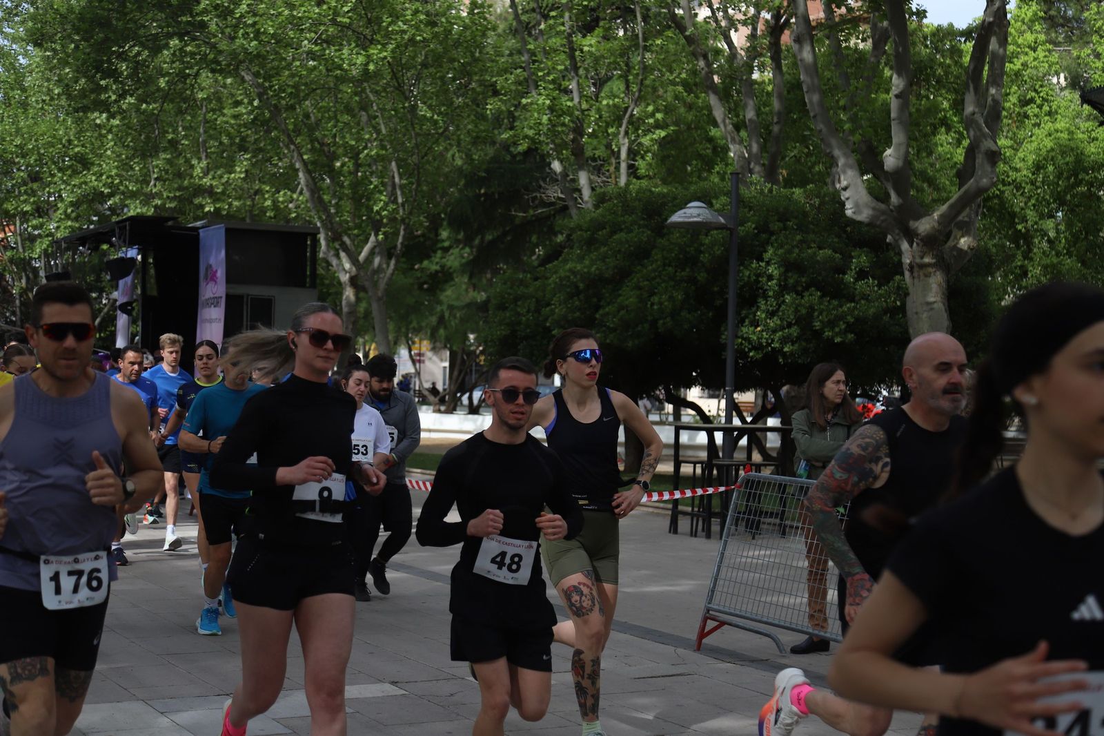 Carrera y marcha por el Día de Castilla y León en Zamora