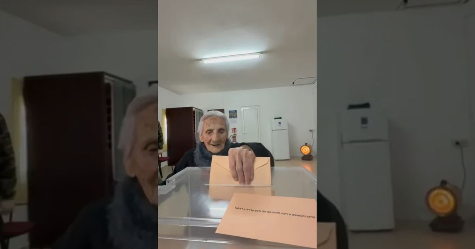 Imagen de Jesusa ejerciendo su derecho a voto