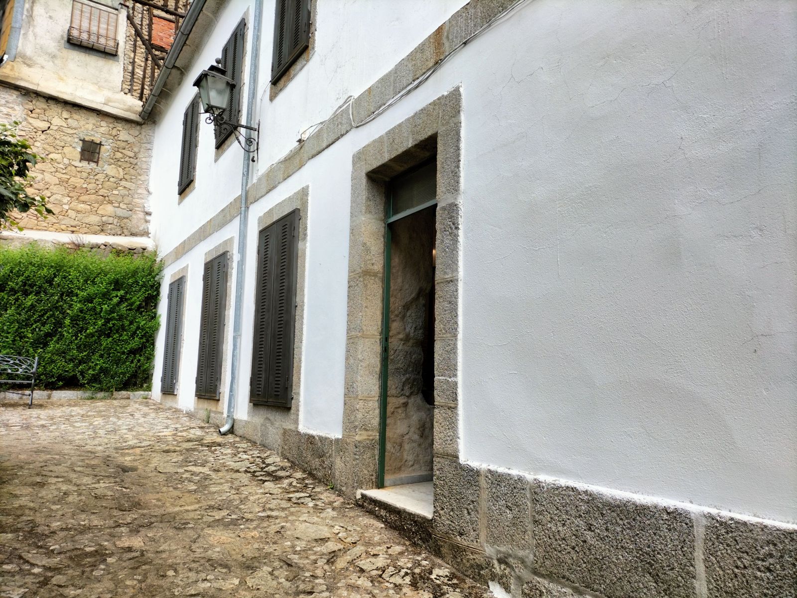 Obras del centro de interpretación del Bordado Serrano en Mogarraz