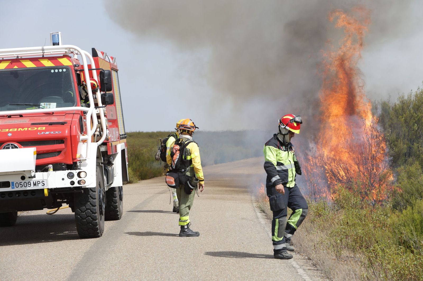 GALERÍA | Las imágenes de la lucha contra el fuego en Puercas