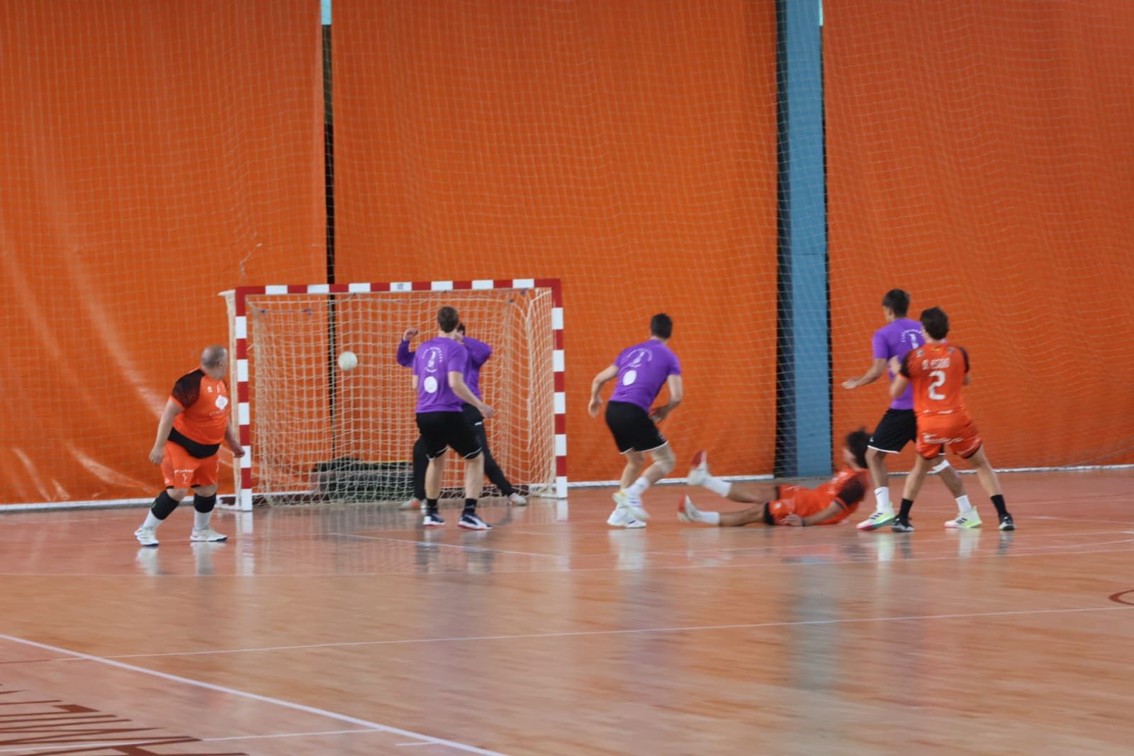 Partido de pretemporada entre el Balonmano Zamora y Balonmano Salamanca