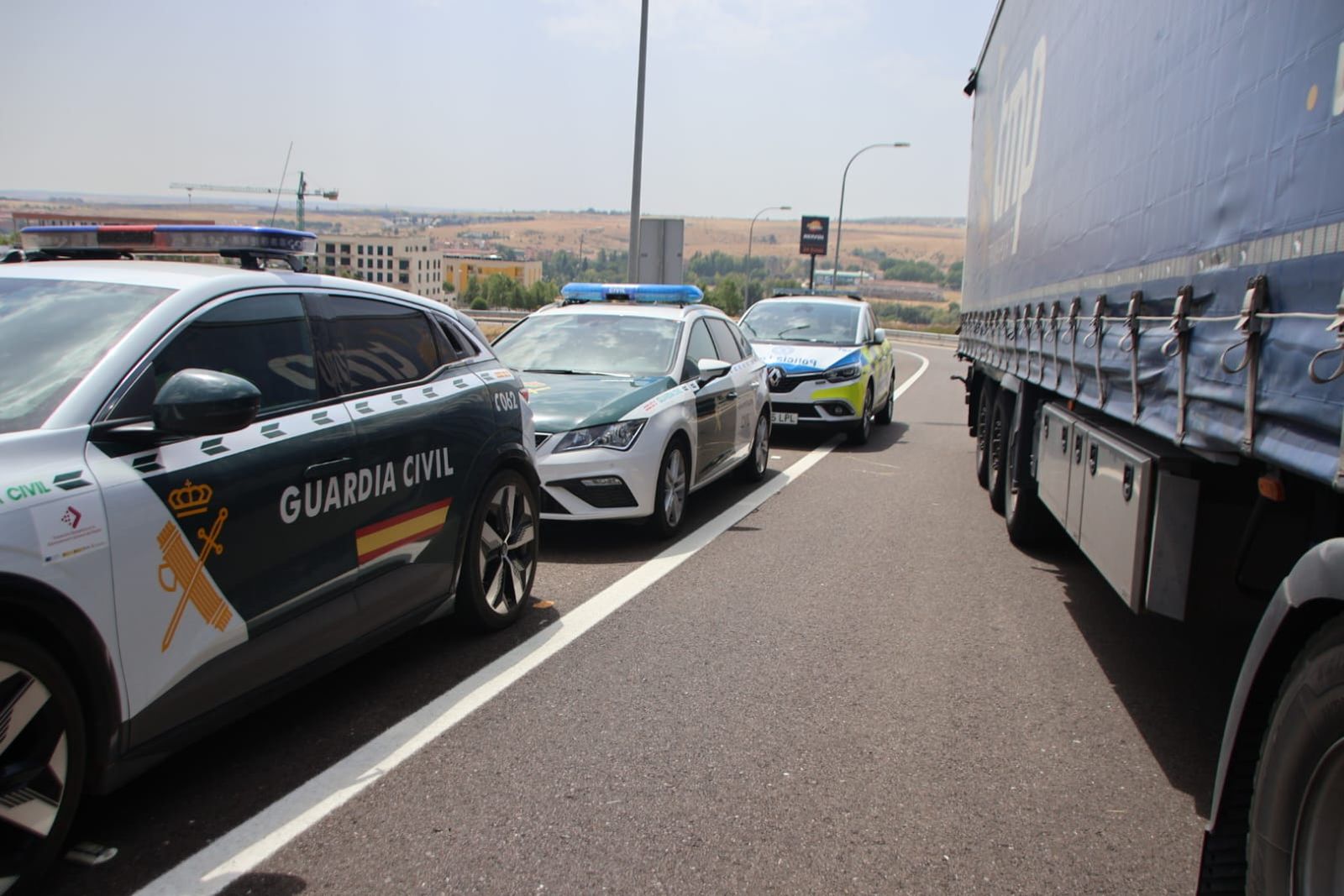 Un accidente entre dos camiones deja una persona inconciente en la A-62