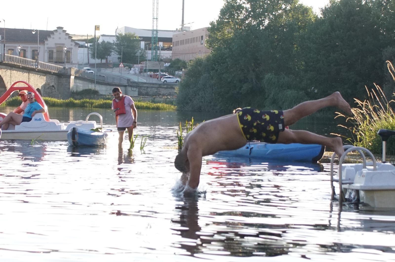 Procesión con la Virgen del Carmen por el río Tormes en Alba (52).jpeg