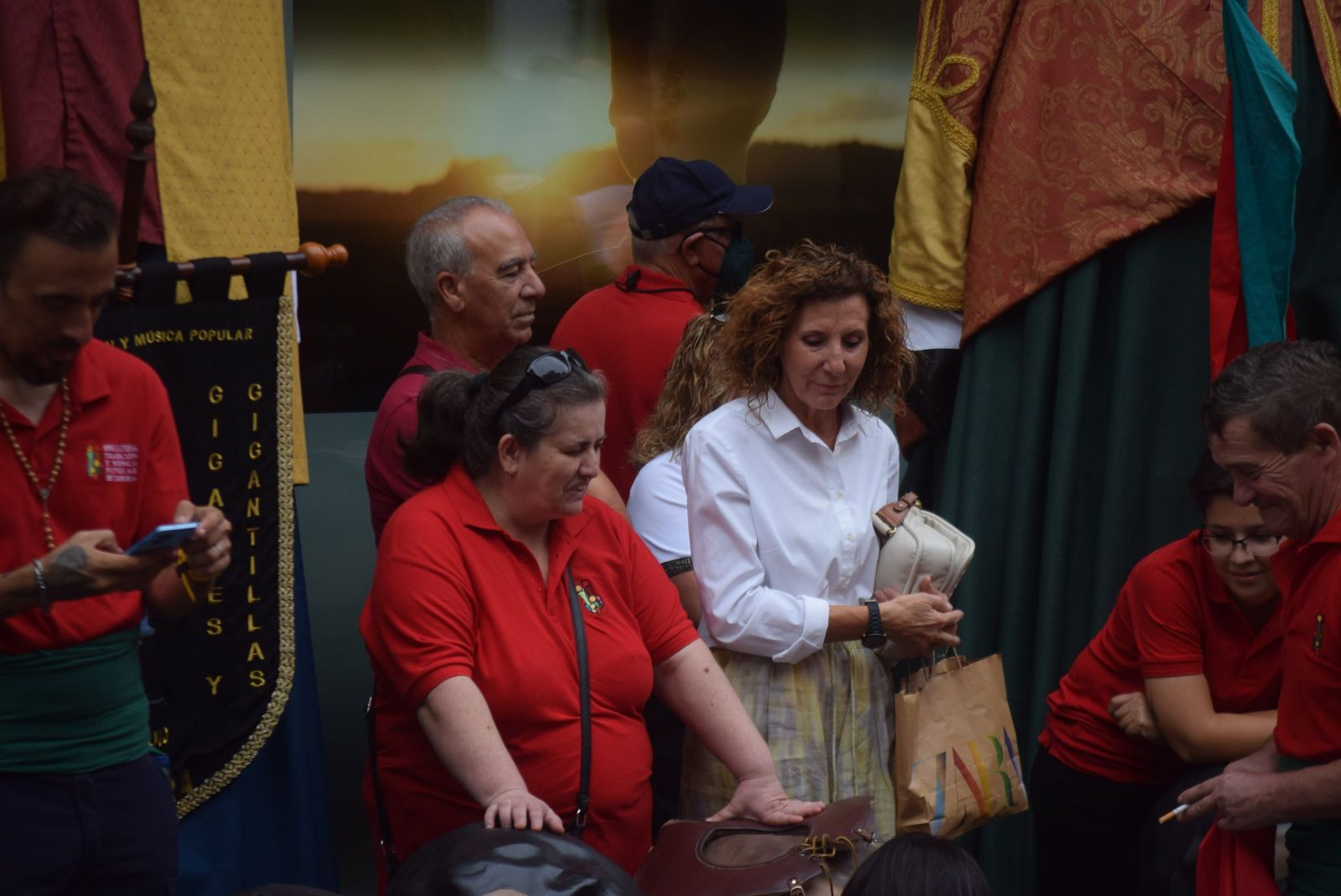 pasacalles-gigantes-y-gigantillas-9