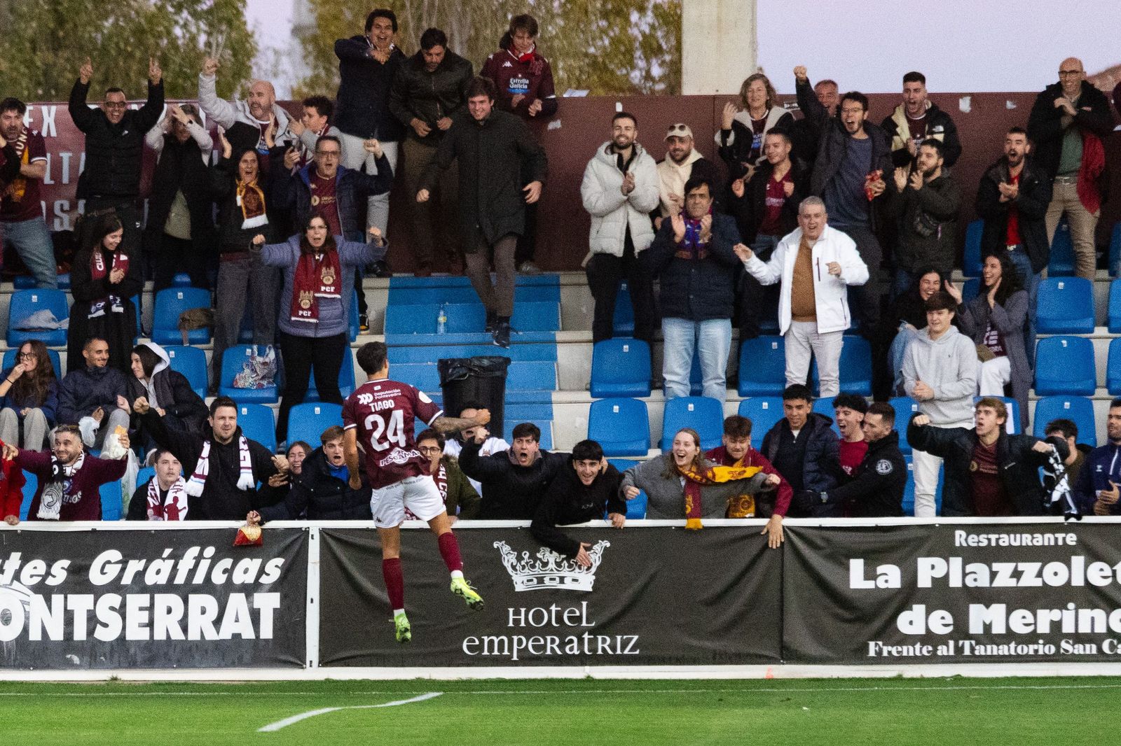 Partido entre Unionistas y Pontevedra en el Reina Sofía
