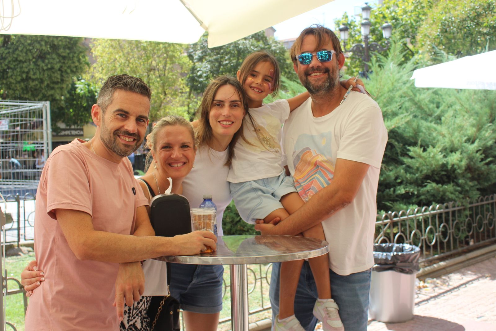 Ambiente en la Feria de Día en el mediodía de este sábado