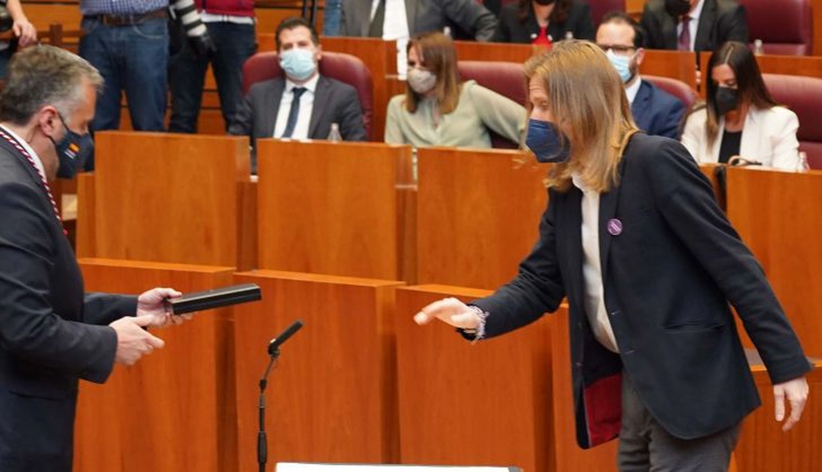 El procurador de Unidas Podemos, Pablo Fernández toma posesión en el pleno de constitución de las Cortes de Castilla y León. ICAL