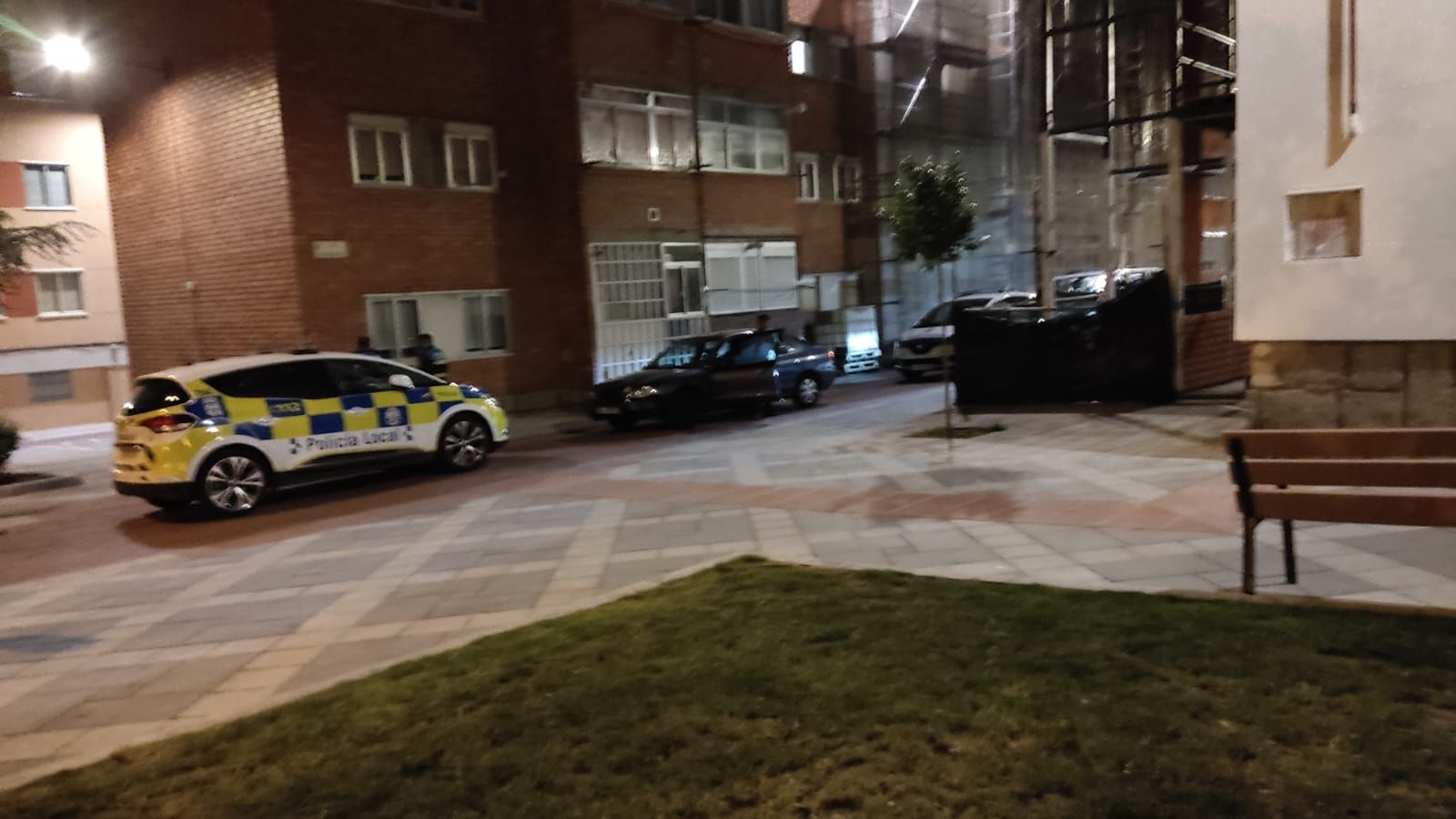 Policía Local localiza al conductor que derribó un semáforo en la calle Río Ríofrio durante la noche del viernes, 5 de mayo