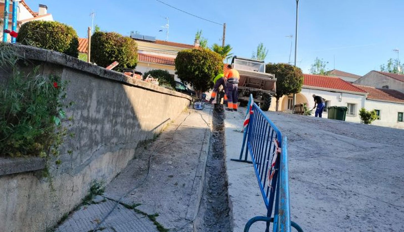 Obras de mejora en la calle Nueva del Castillo en Alba de Tormes. Foto Ayto. Alba de Tormes Obras de mejora en la calle Nueva del Castillo en Alba de Tormes. Foto Ayto. Alba de Tormes