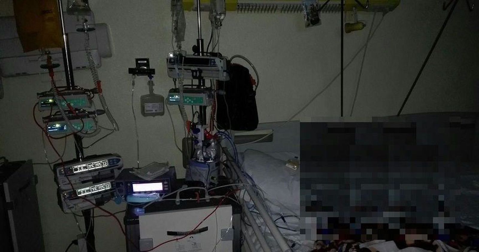 Empeora la situación del niño de cuatro años trasladado de UCI a planta por falta de camas