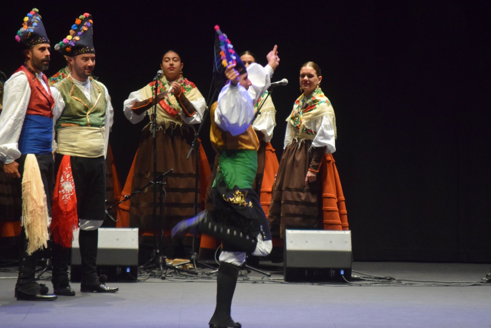 gala-de-clausura-del-festival-internacional-de-folklore-de-zamora-25