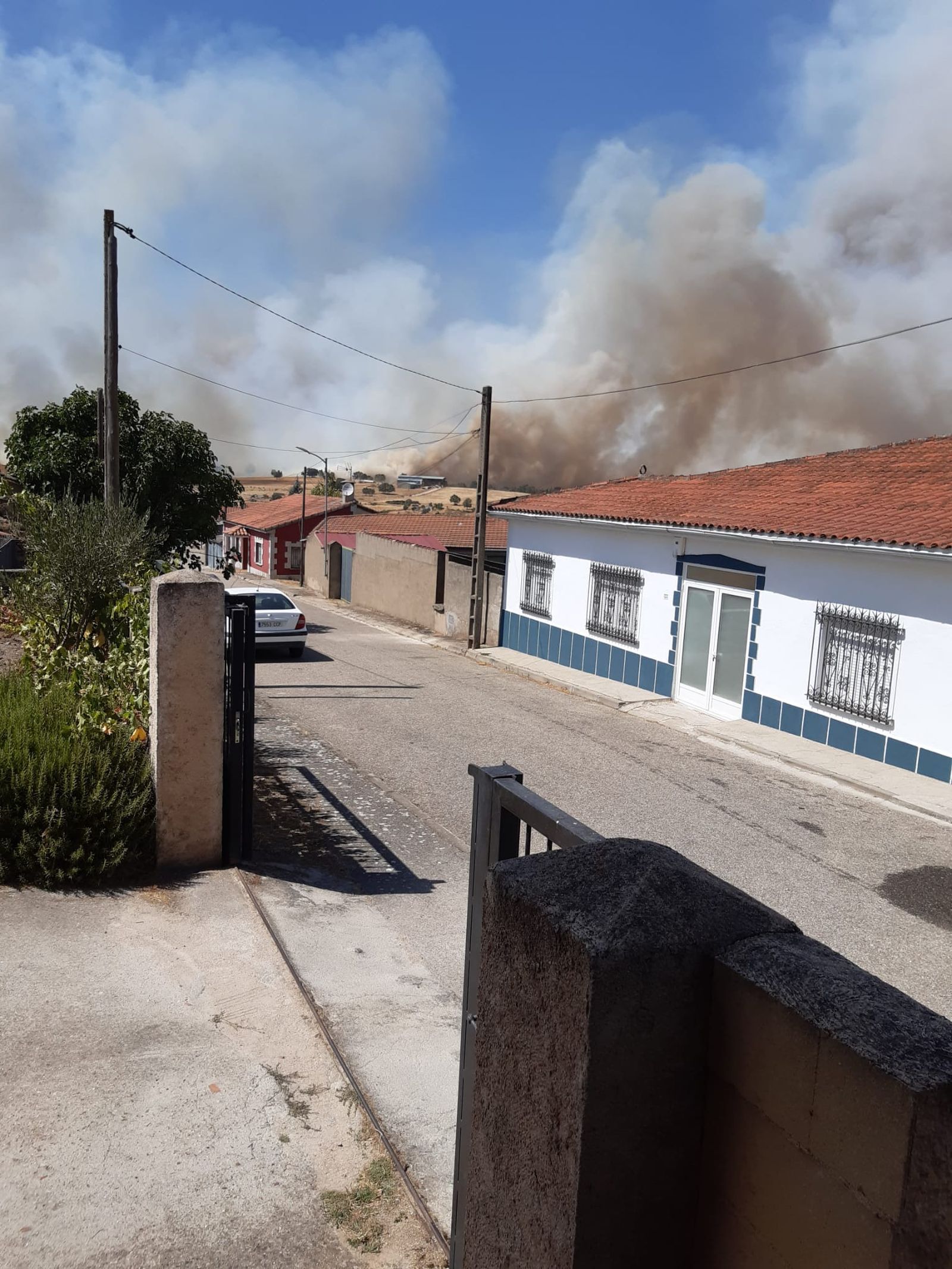 Se reaviva el incendio de Cipérez, en San Cristonal de los Mochuelos