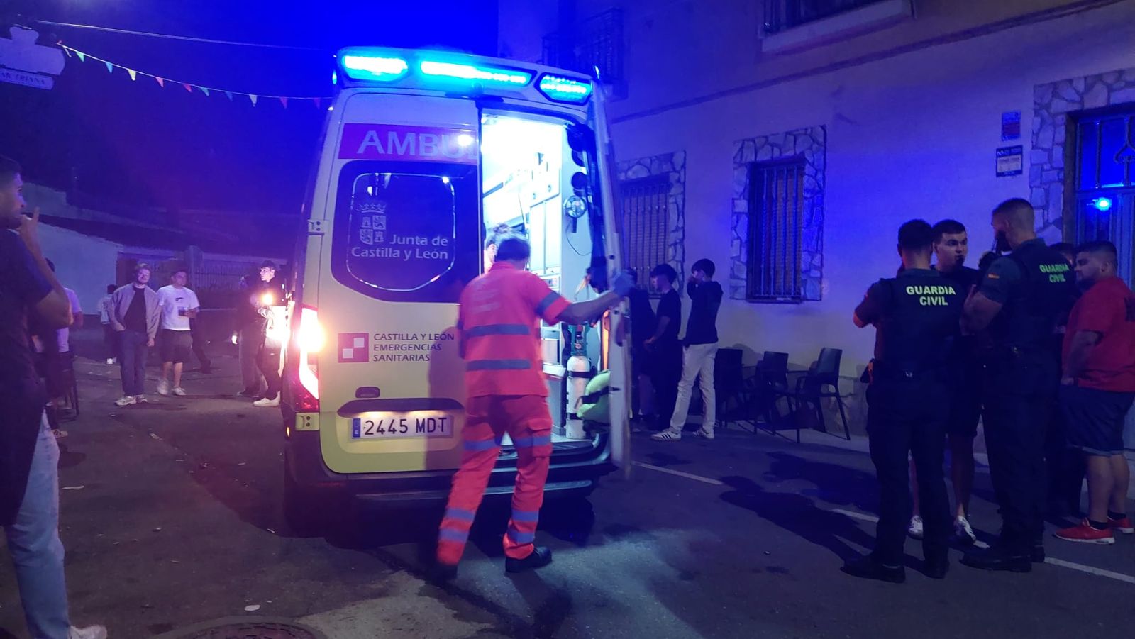 Ambulancia y Guardia Civil en la provincia.Archivo
