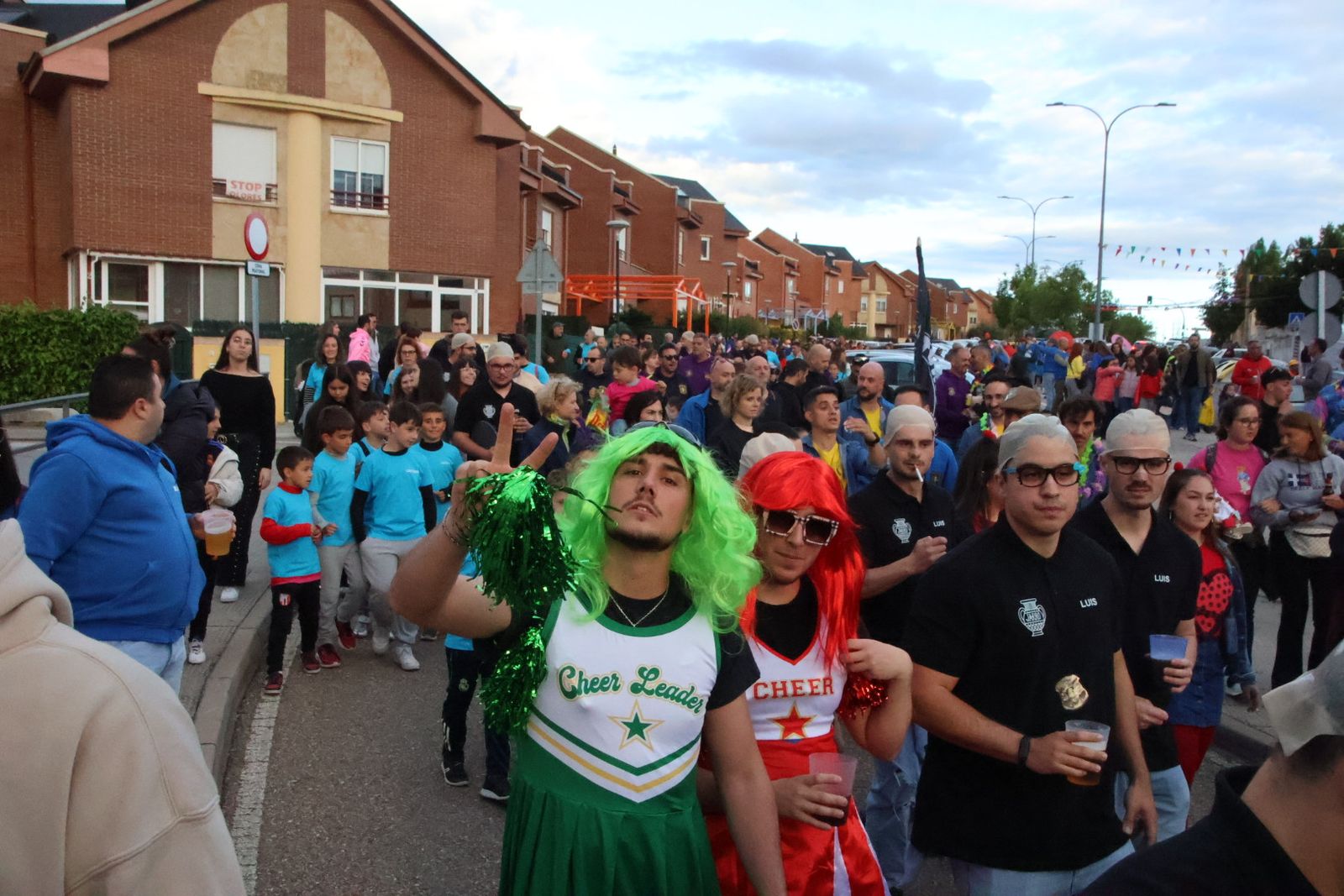  Villamayor, concentración y pasacalles de grupos y peñas