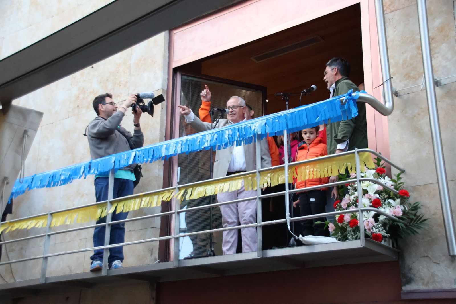  Villamayor, concentración y pasacalles de grupos y peñas