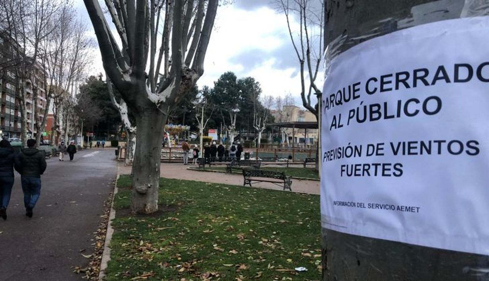 cierre de parques por rachas de viento (2)