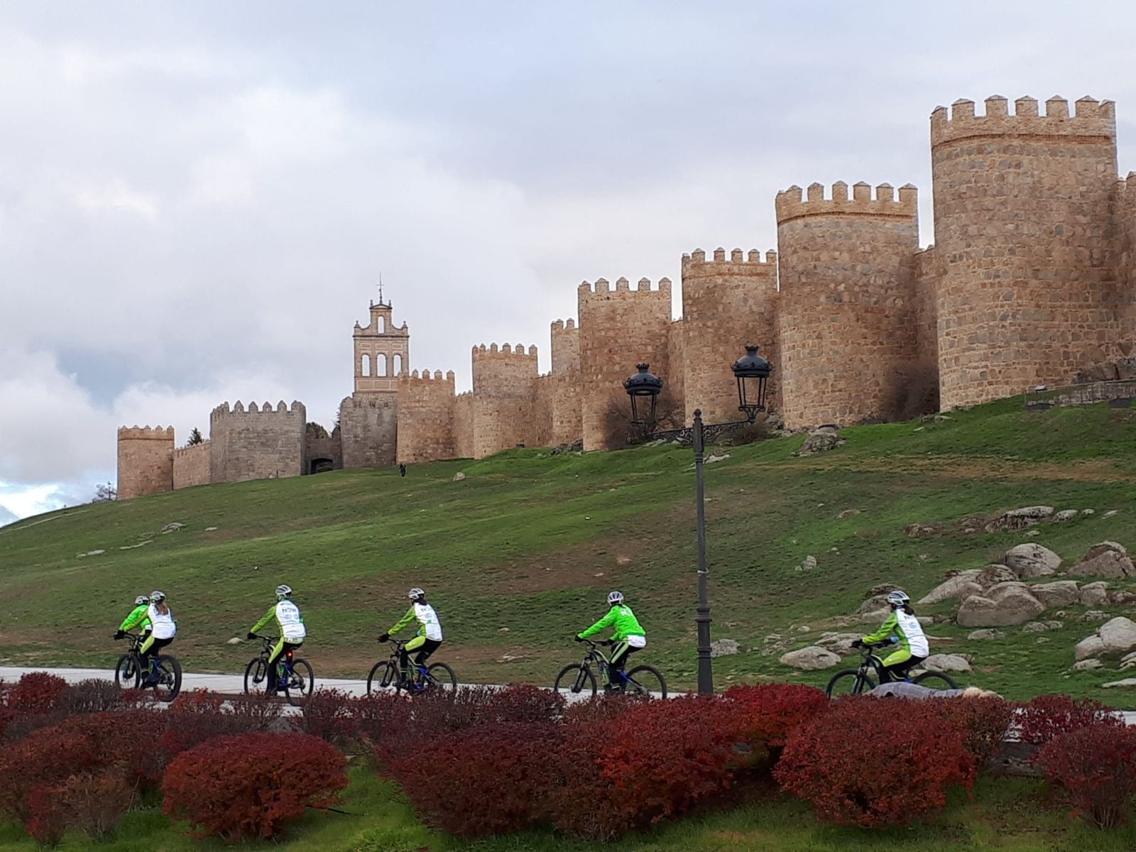 27 11 2019. Directora general de deportes llegando a Ávila