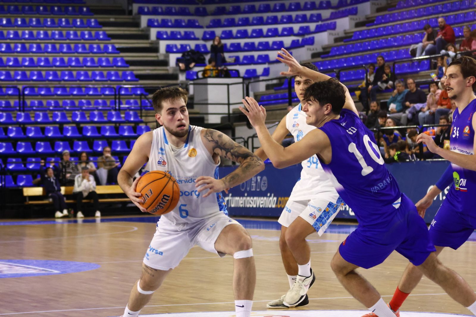 Perfumerías Avenida - CB Rosalía