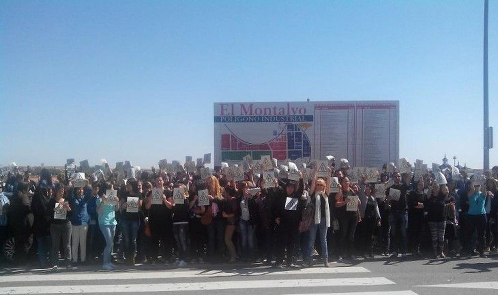 Concentración de los trabajadores de Qualytel para denunciar sus condiciones laborales