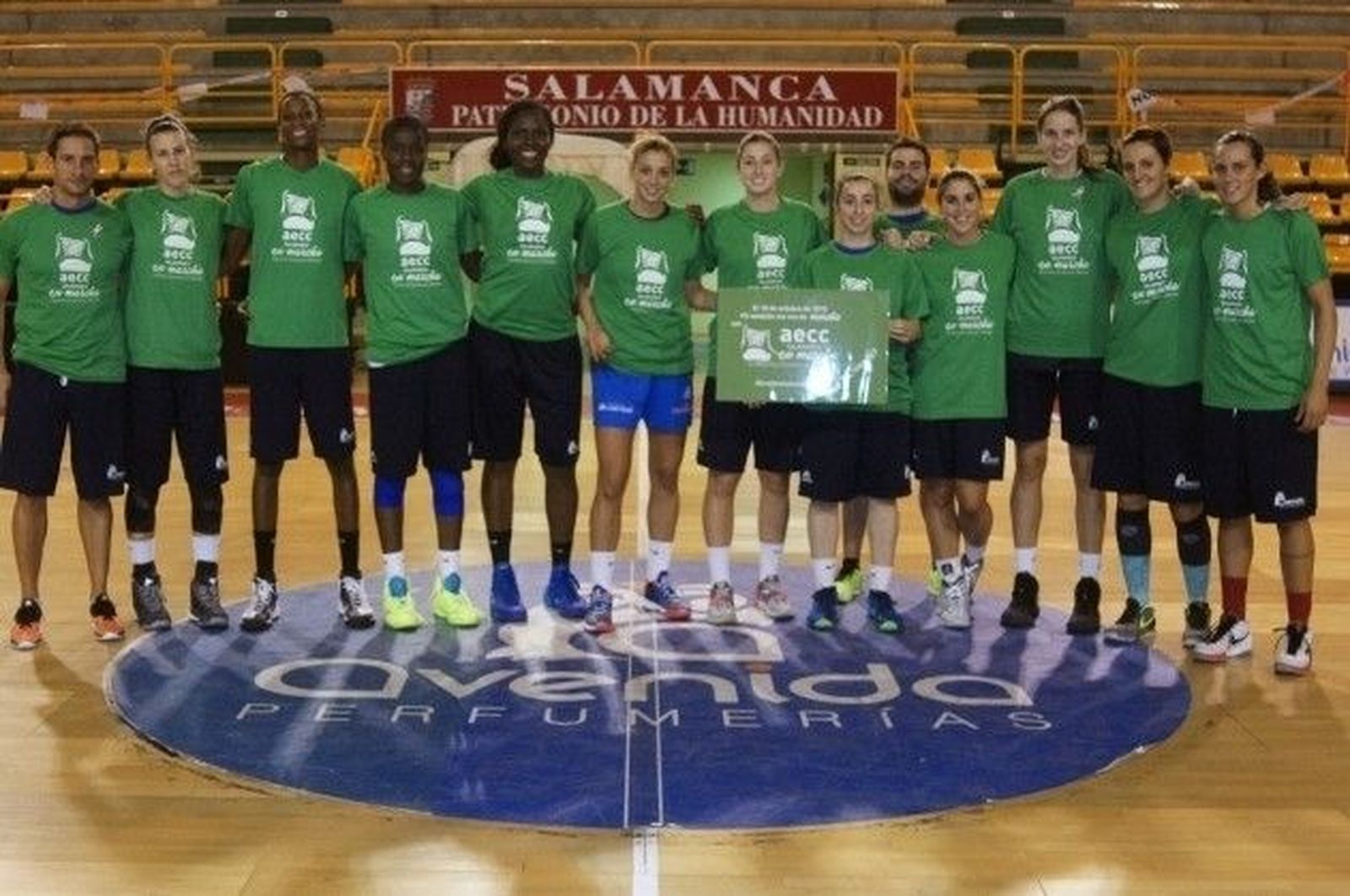 Perfumerías Avenida se une a la lucha contra el cáncer