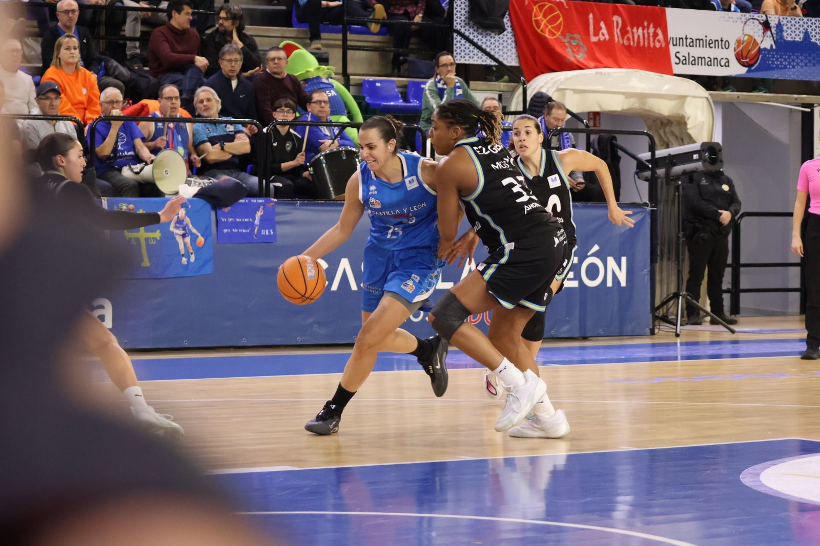 Perfumerías Avenida – Estudiantes