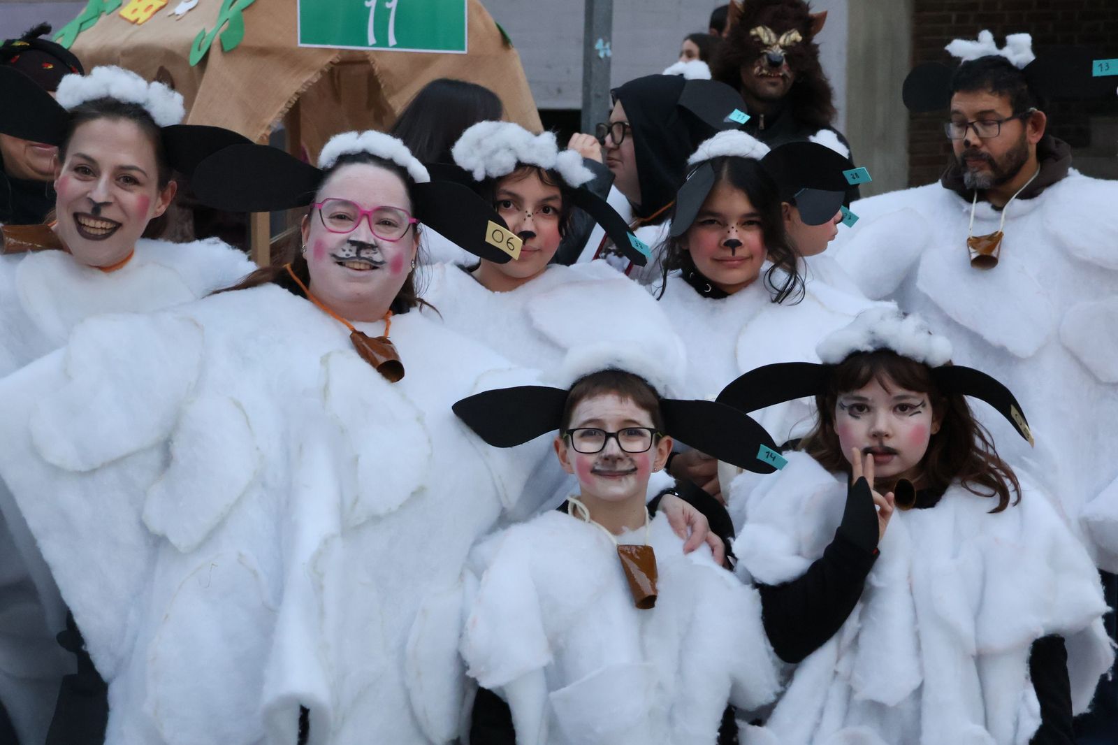 GALERÍA | Segundo desfile, mismo entusiasmo: Zamora se vuelve a disfrazar de Carnaval
