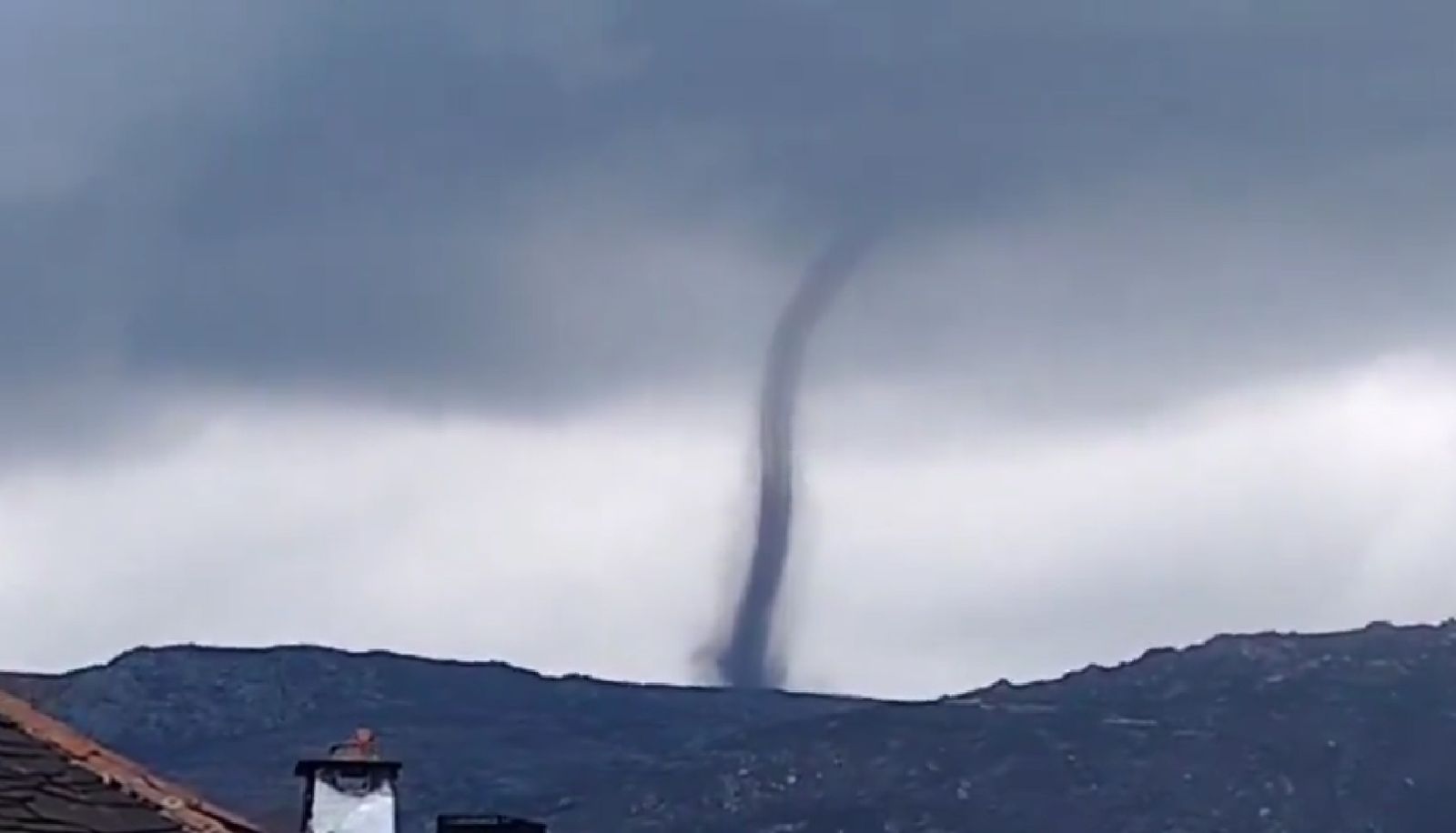 Tolvanera originada en Porto