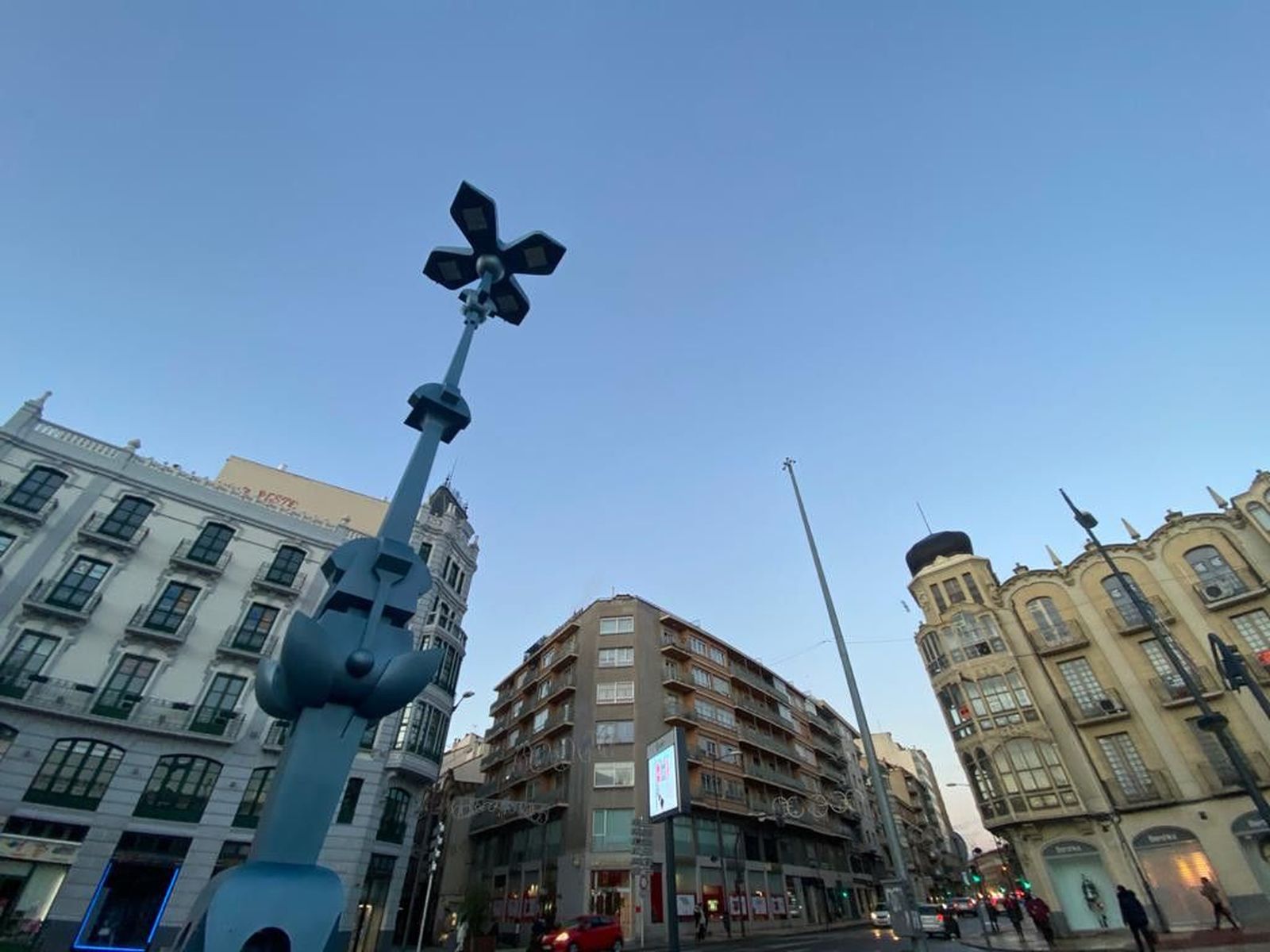 Marina tiempo despejado sol