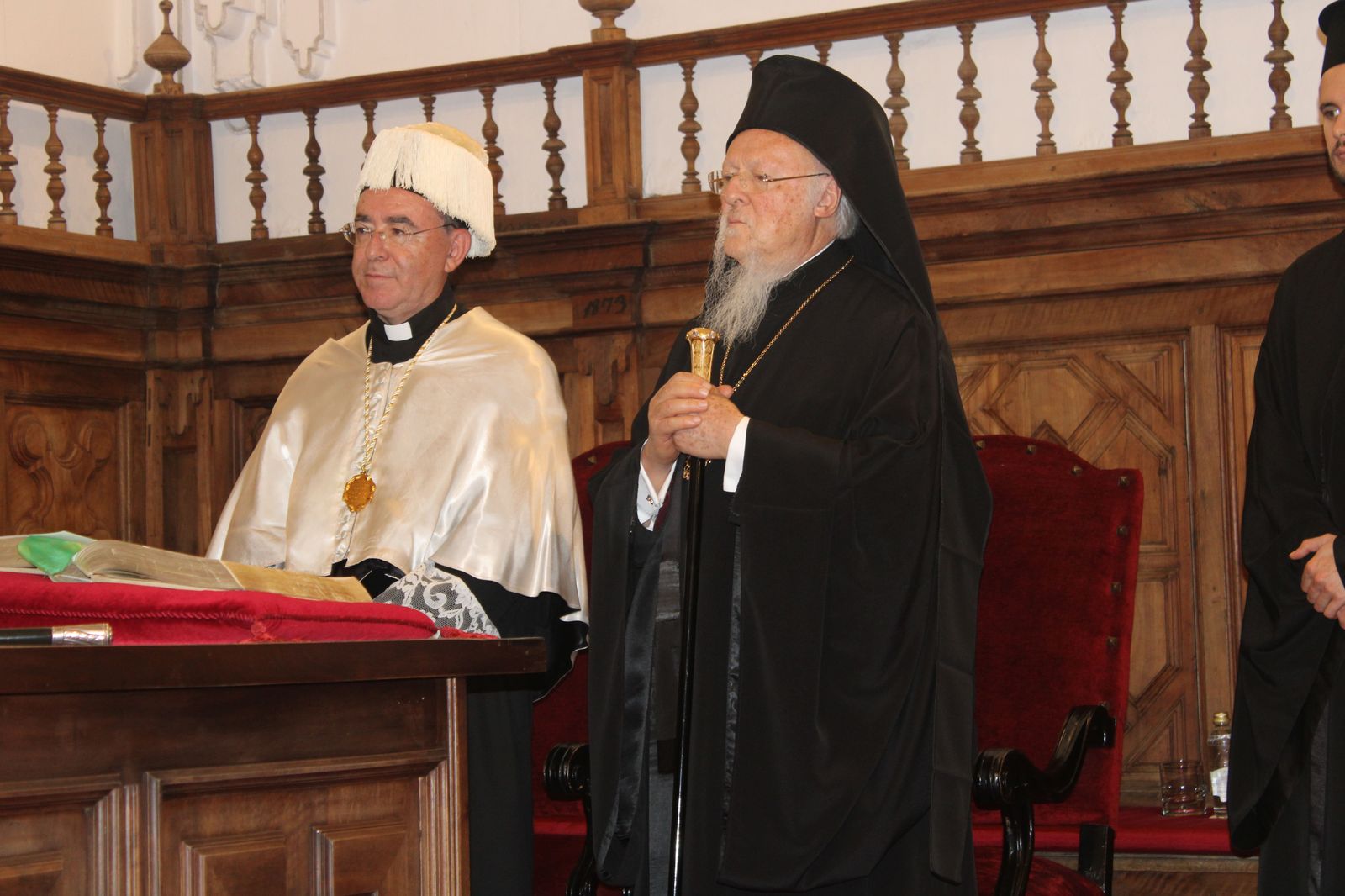 investidura-como-doctor-honoris-causa-de-la-universidad-pontific-55