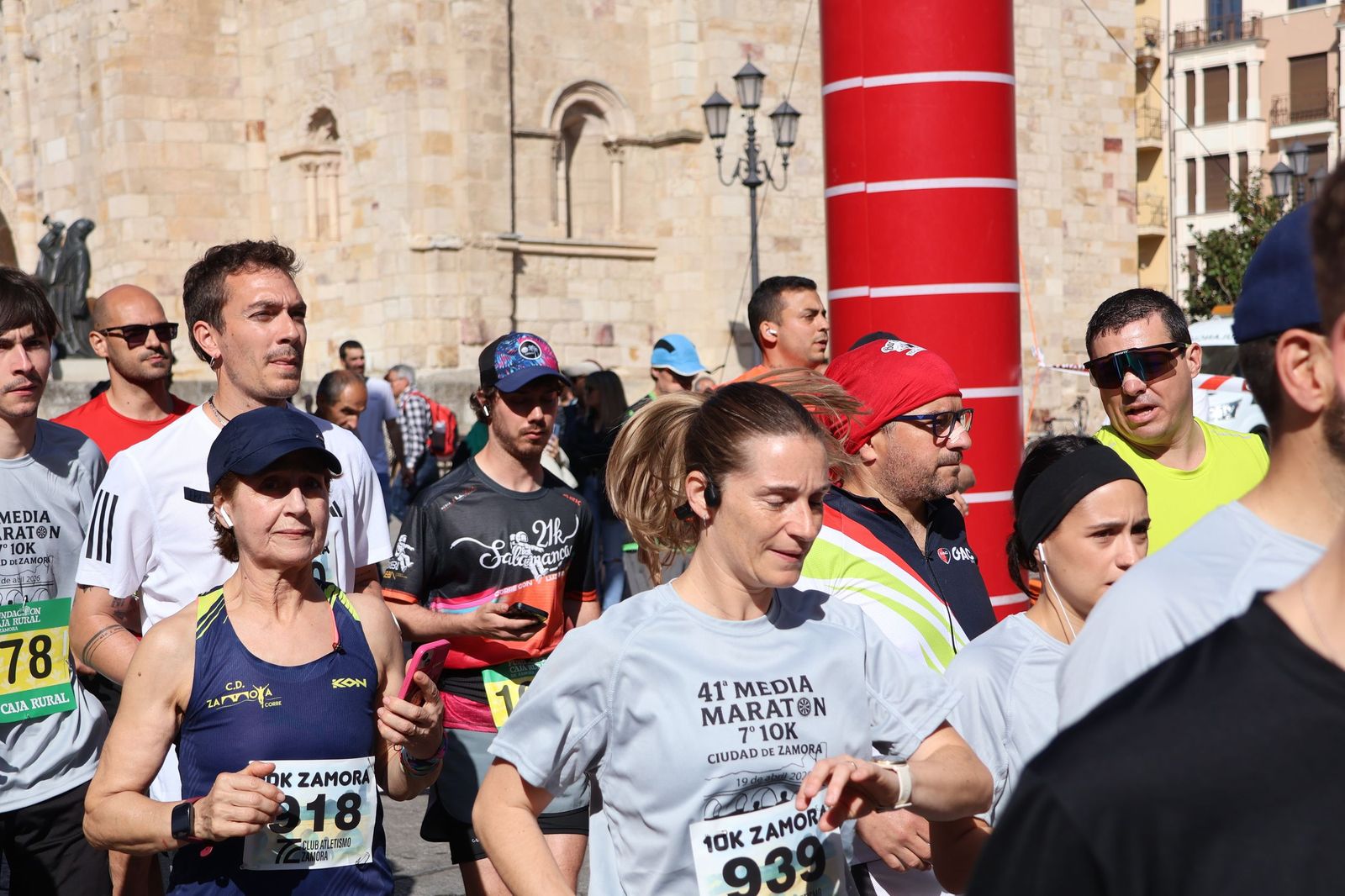 GALERÍA | Zamora arranca su Media Maratón: disfruta de las mejores imágenes de la salida