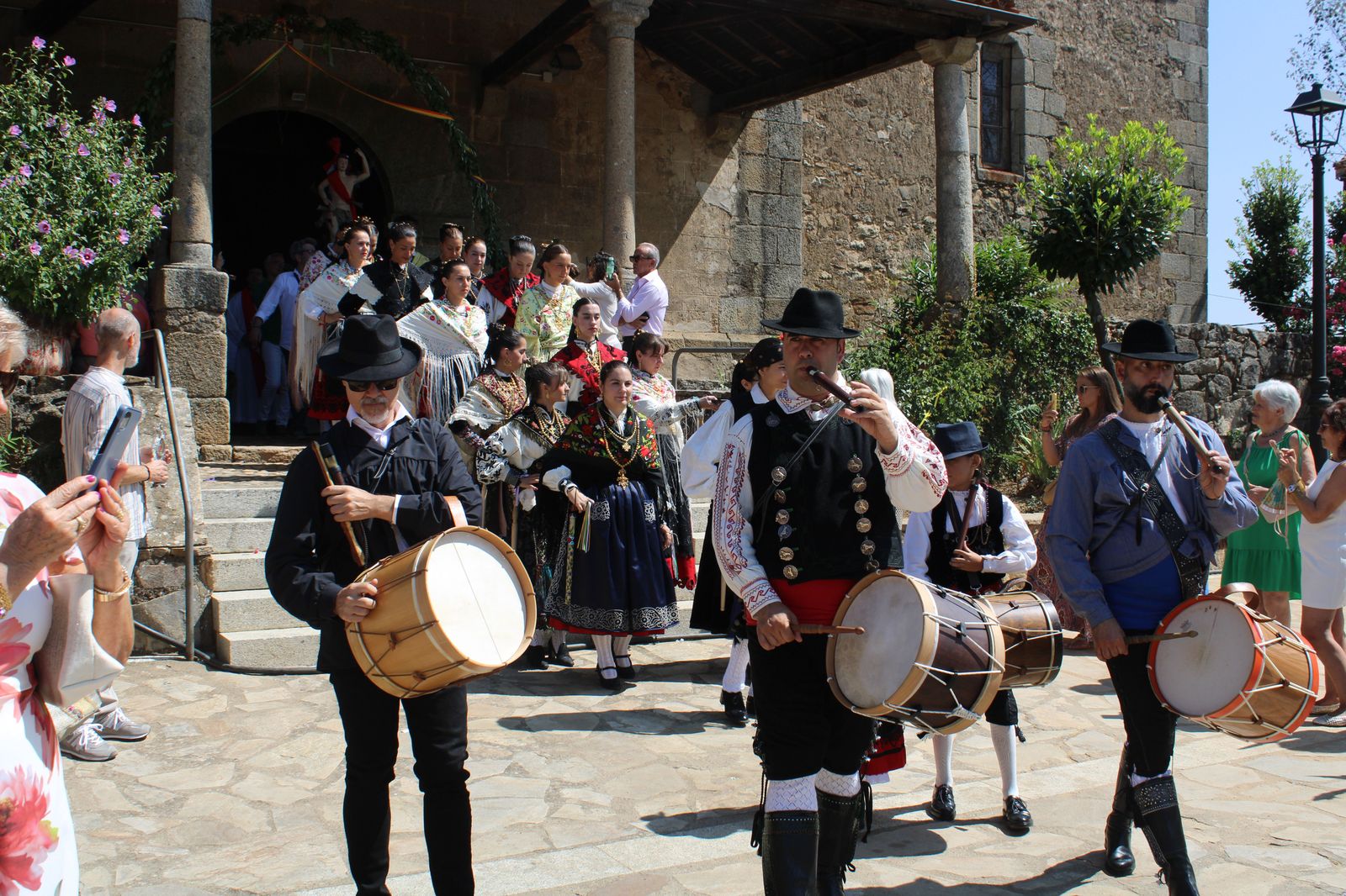 procesion-y-ofertorio-villanueva-del-conde-23