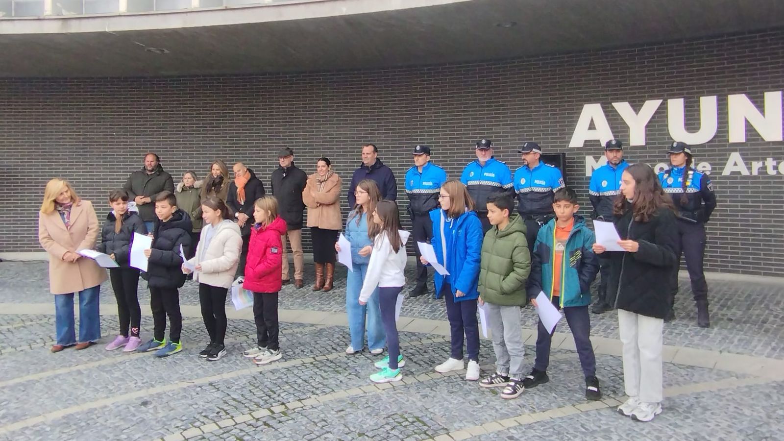 Minuto de silencio por el 25N en Santa Marta de Tormes
