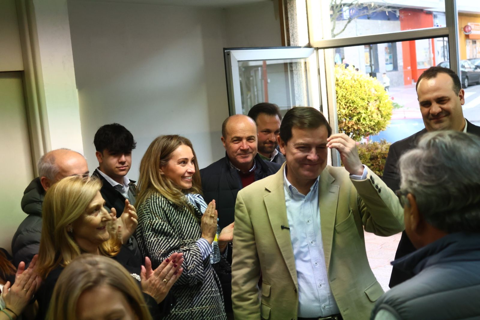 Alfonso Fernández Mañueco visita Santa Marta