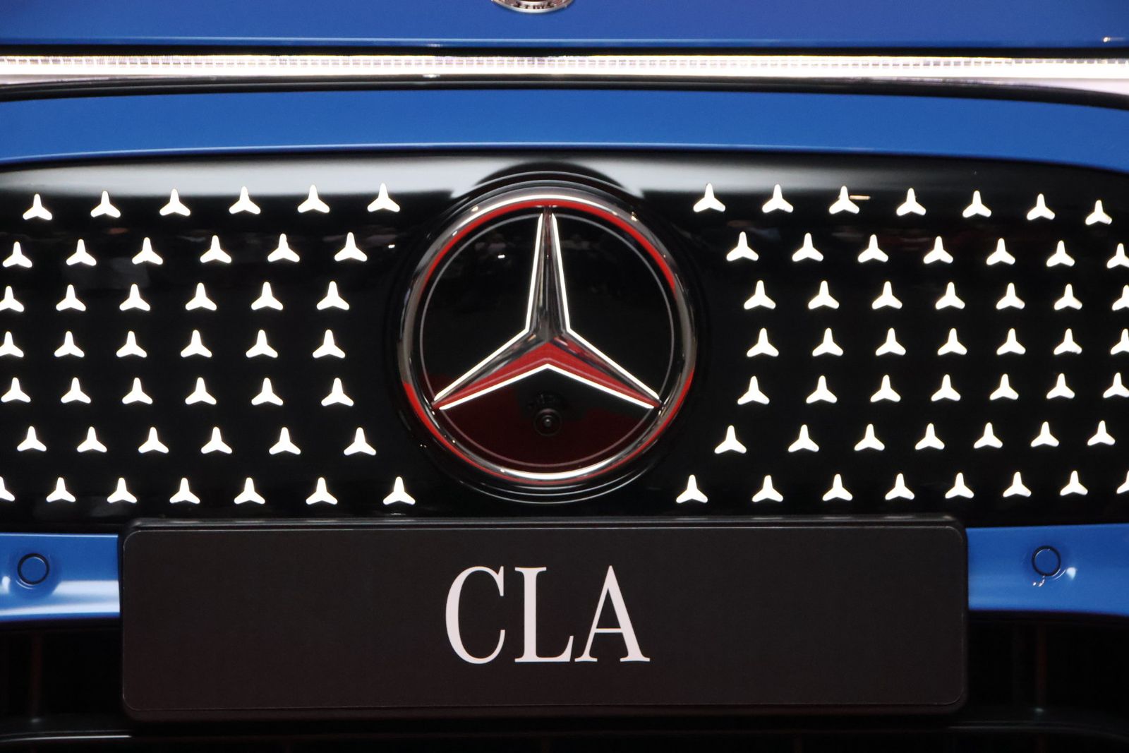 Presentación del nuevo Mercedes CLA 100% eléctrico en Adarsa Salamanca