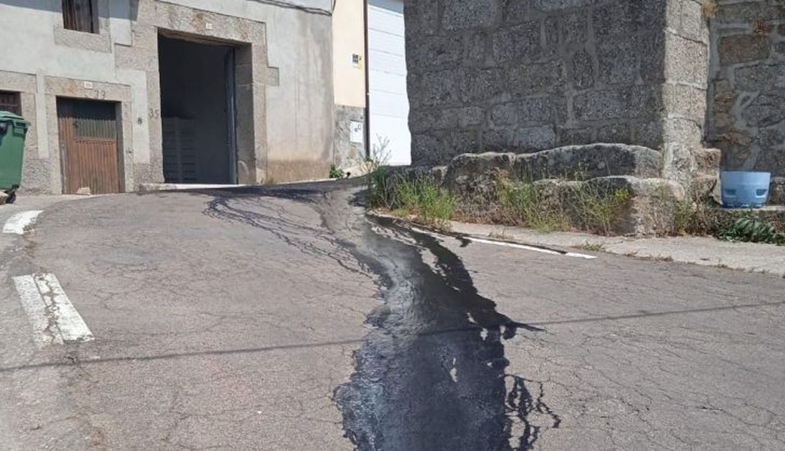 Puebla de San Medel, manchas de alquiltrán (9)