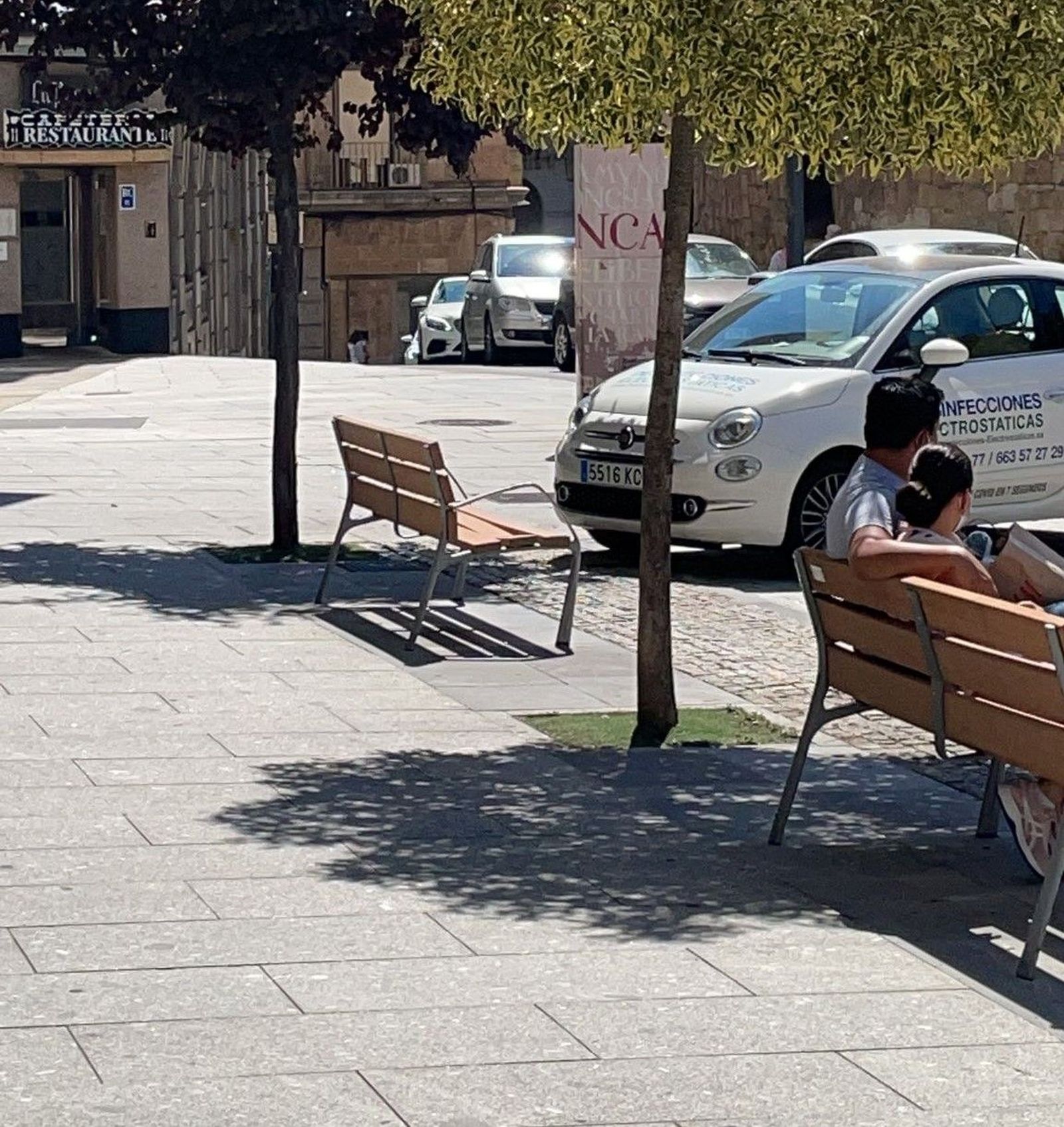 largas-colas-para-acceder-al-parking-santa-eulalia-3