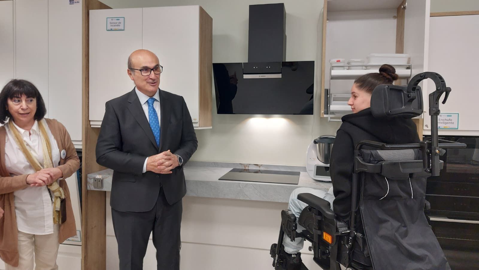 Fernando Prada visita HomeLab