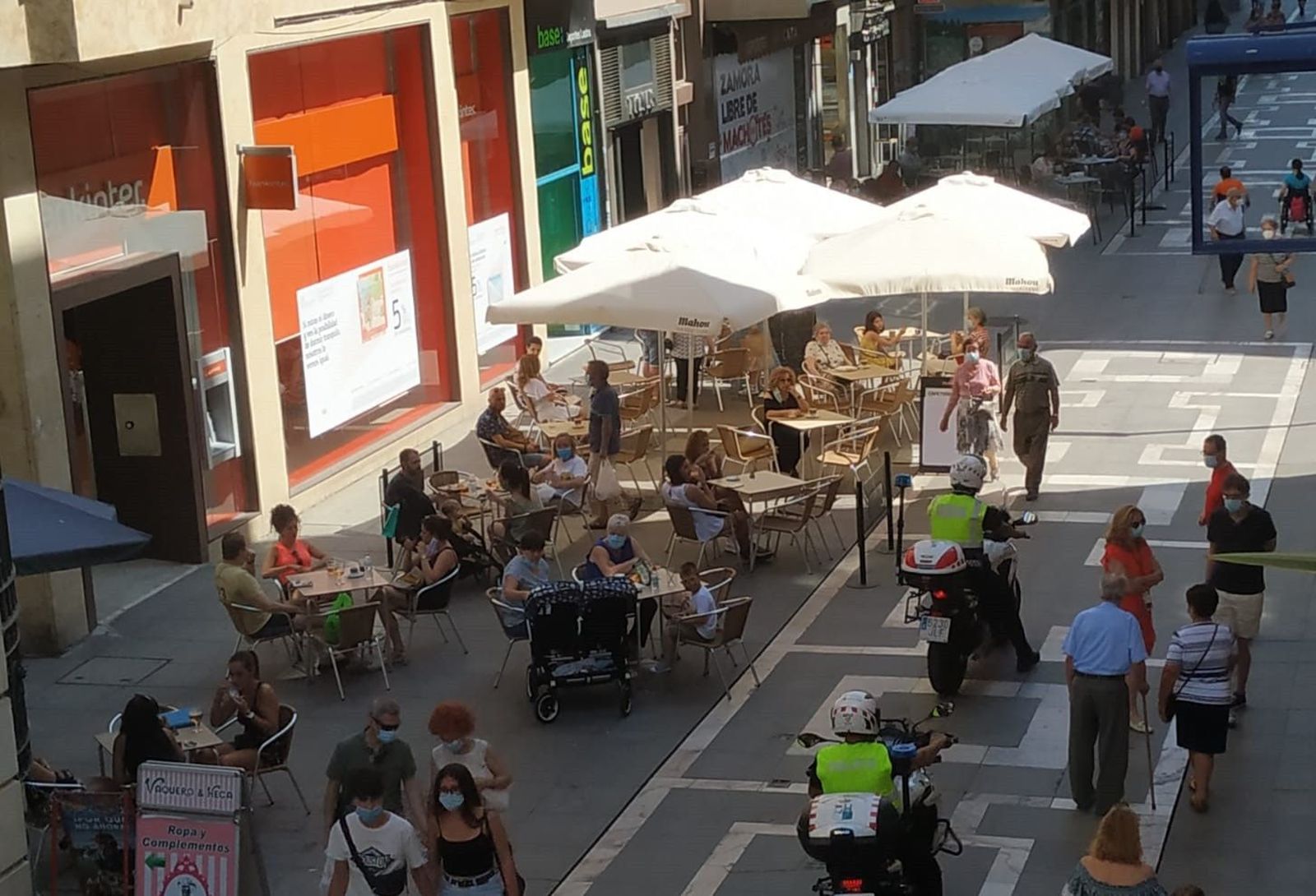 Terraza zamora santa clara mascarillas