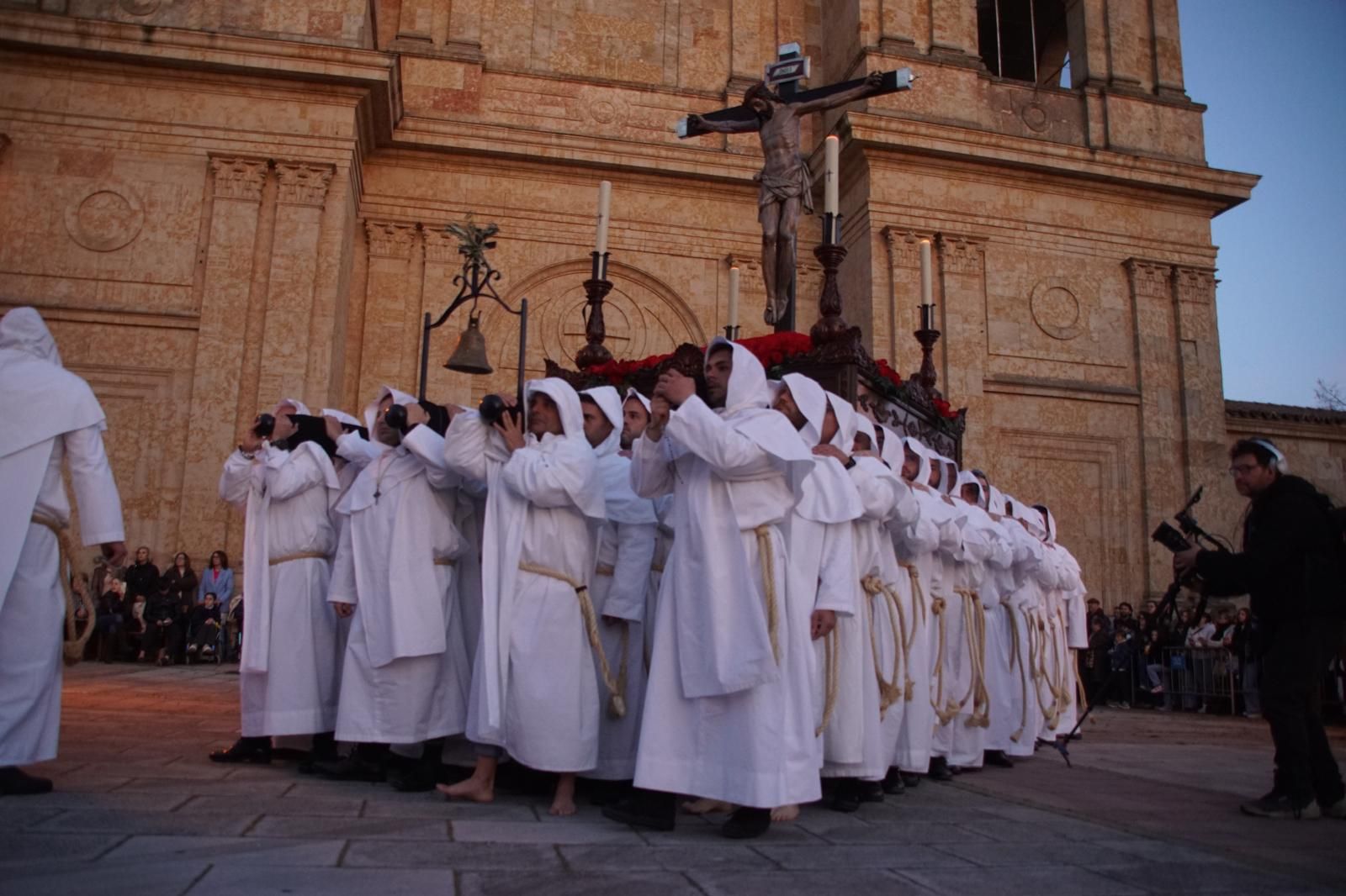María Nuestra Madre y el Cristo del Amor y de la Paz en la procesión de la Semana Santa 2026 en Salamanca
