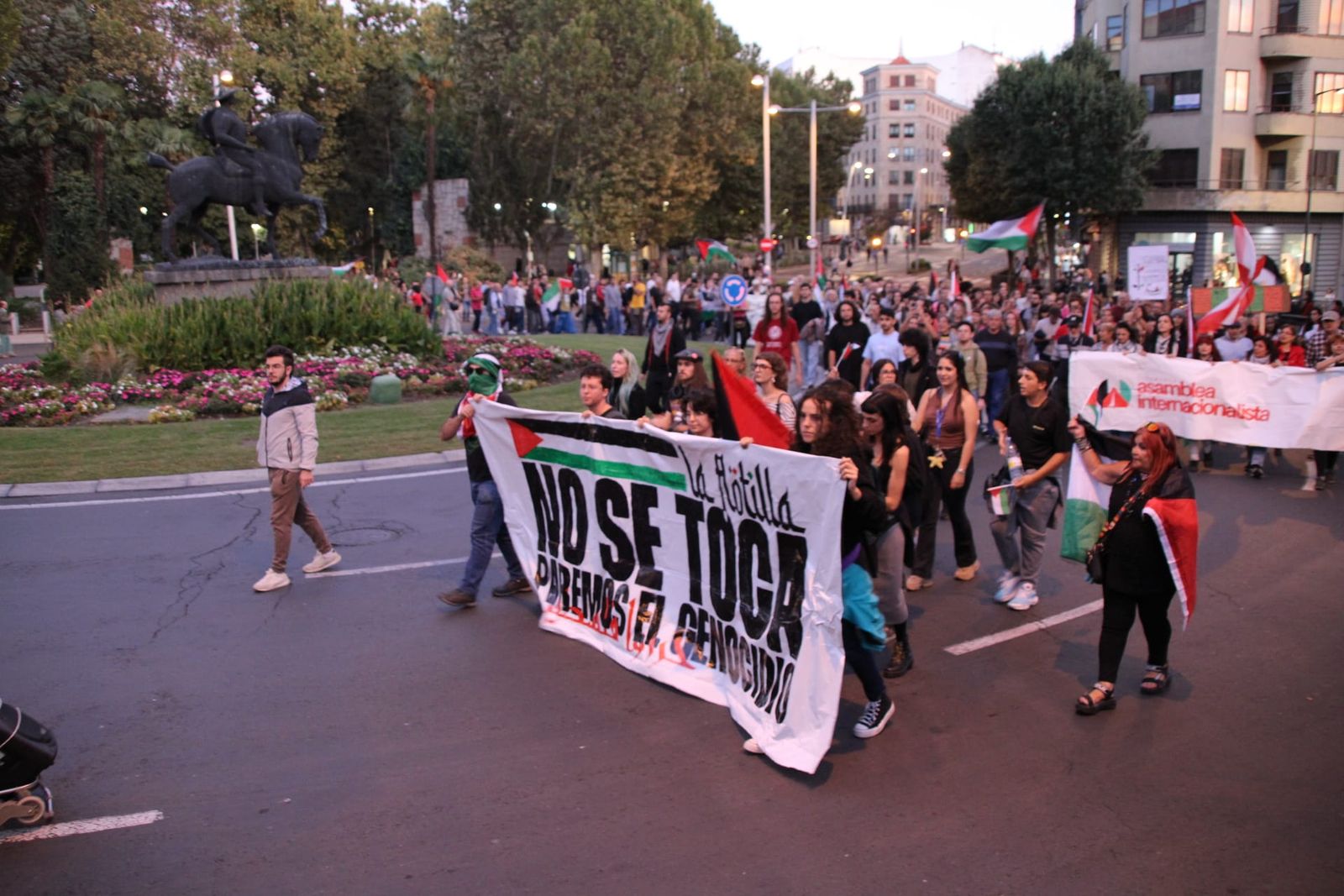 Medio millar de personas se manifiestan en Salamanca en apoyo a Palestina y la flotilla