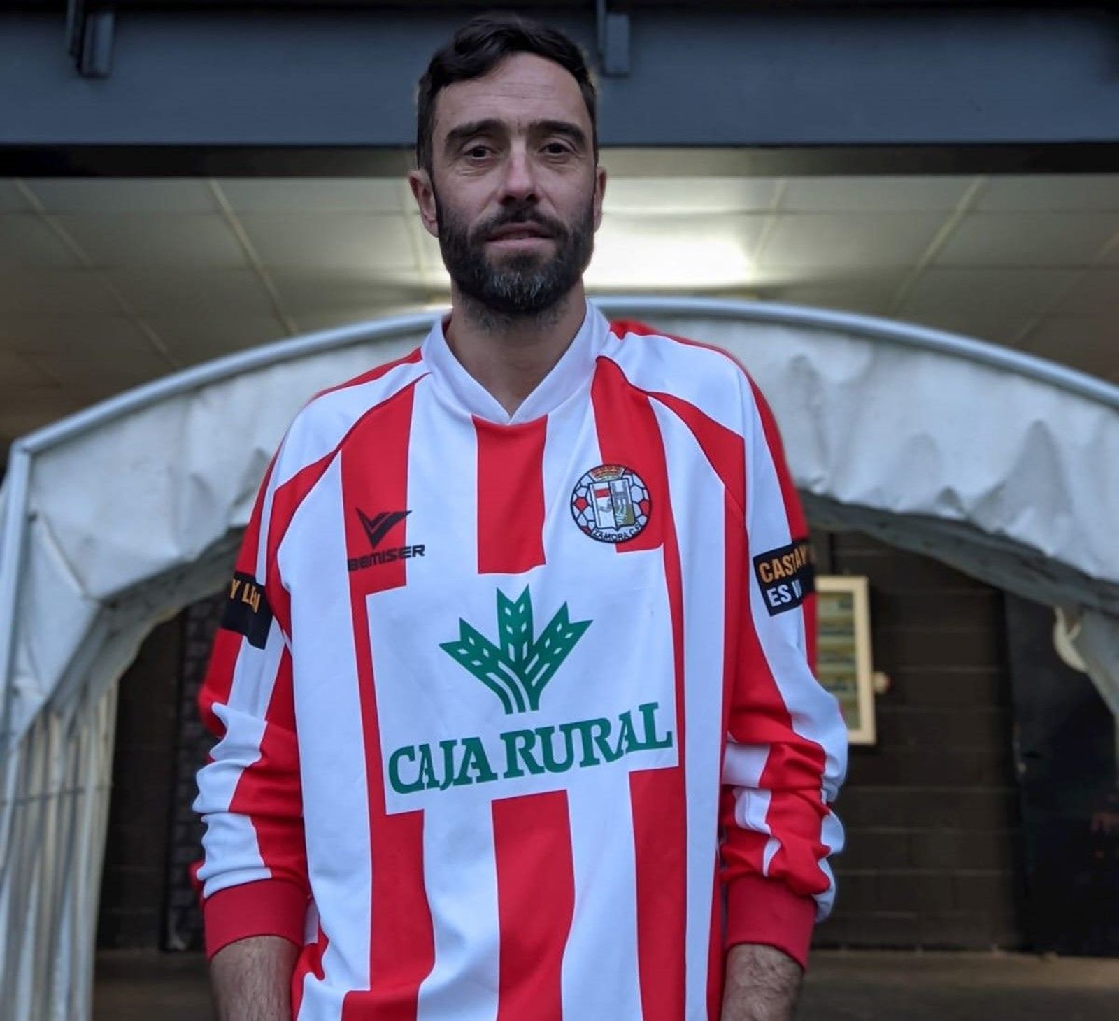 Zuhaitz Gurrutxaga: "Parece que jugar en Primera es maravilloso, pero disfruté bastante más en el Zamora que en Primera División"