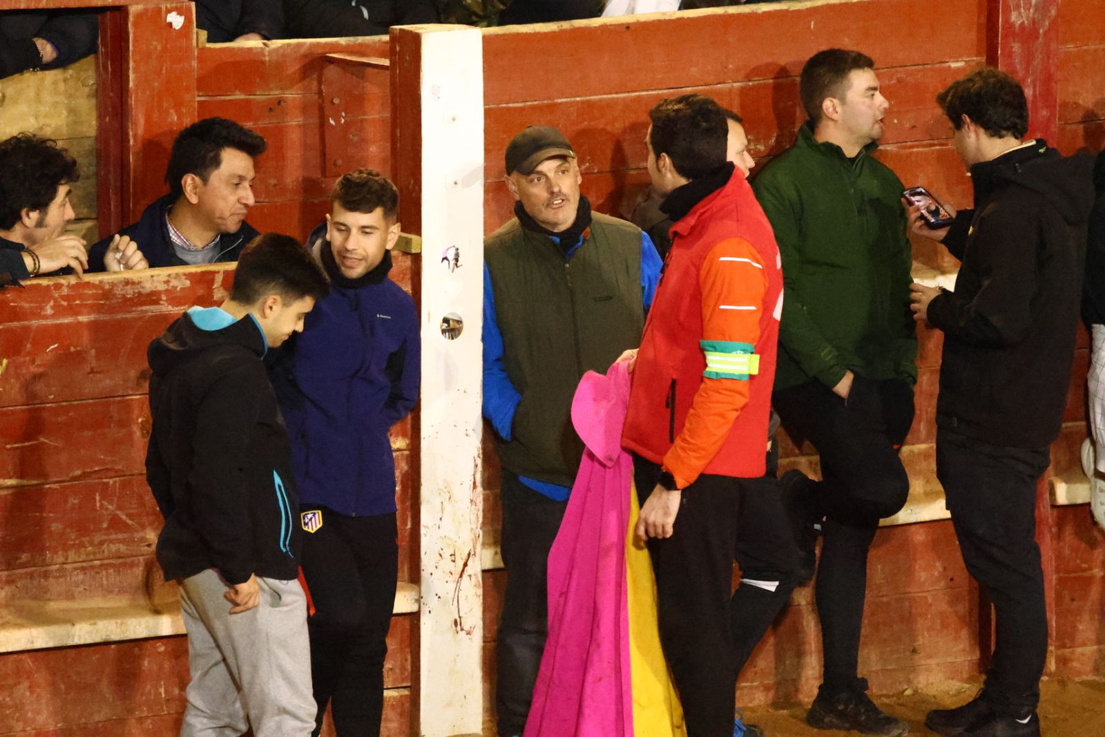 Capea nocturna de lunes en el Carnaval del Toro 2026