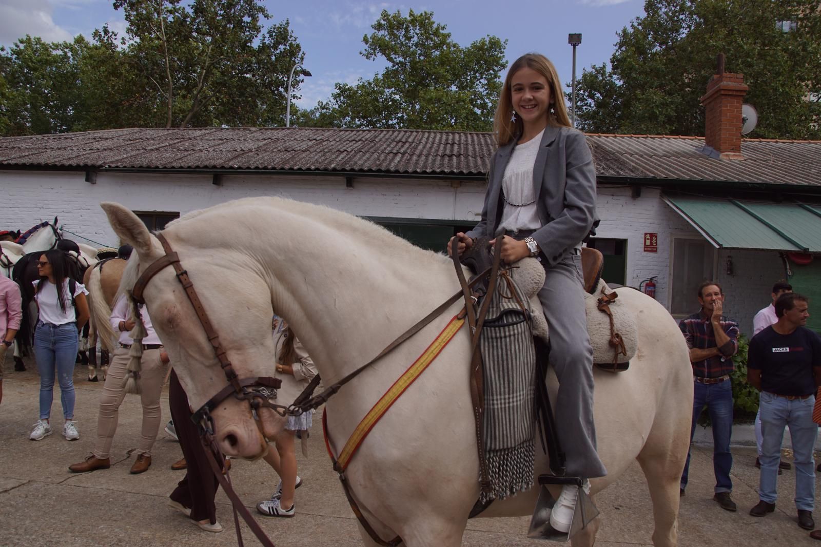 Expectación por ver los caballos de rejoneo en La Glorieta: imágenes del ambiente en los tendidos y en el patio de cuadrillas