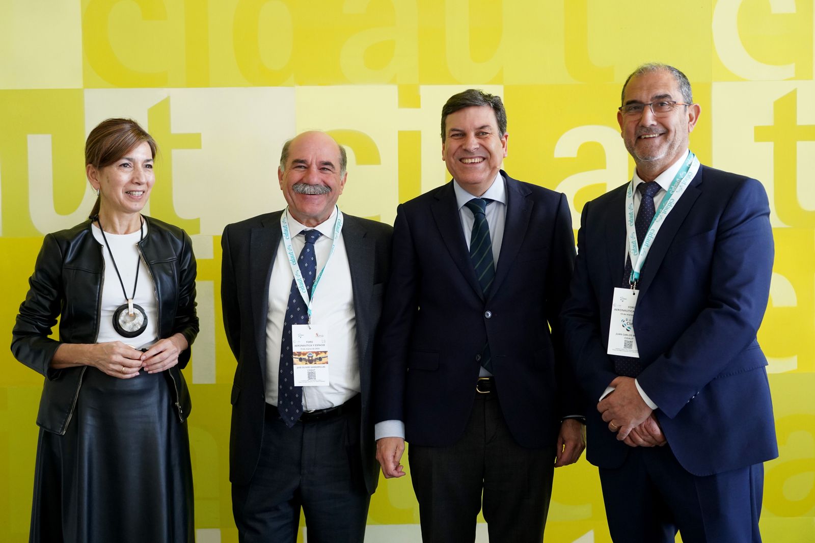 El consejero de Economía y Hacienda y portavoz, Carlos Fernández Carriedo, participa en el Foro Aeronáutica y Espacio.