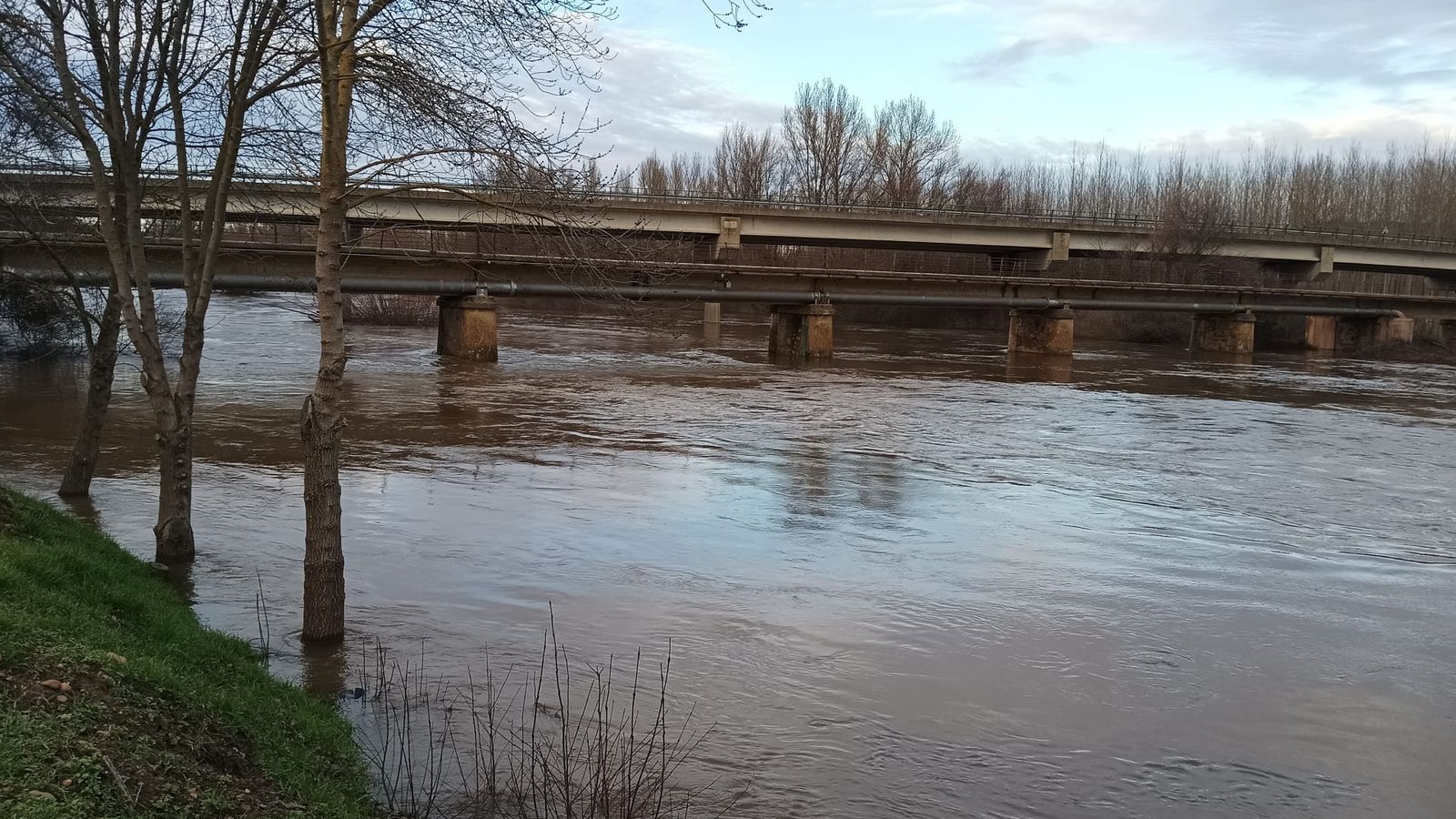 Río Órbigo Manganeses de la Polvorosa