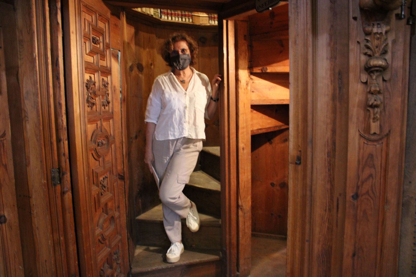 biblioteca-usal-serendipias-libros-historicos-directora-de-la-biblioteca-de-la-usal-libros-22